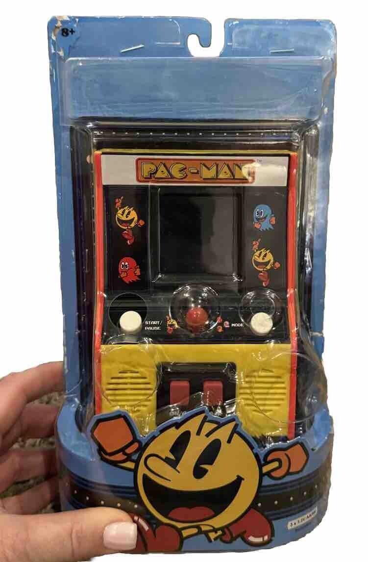 PAC-MAN Mini Arcade Game Classic Arcade Electronic Video Game Retro Basic NEW!