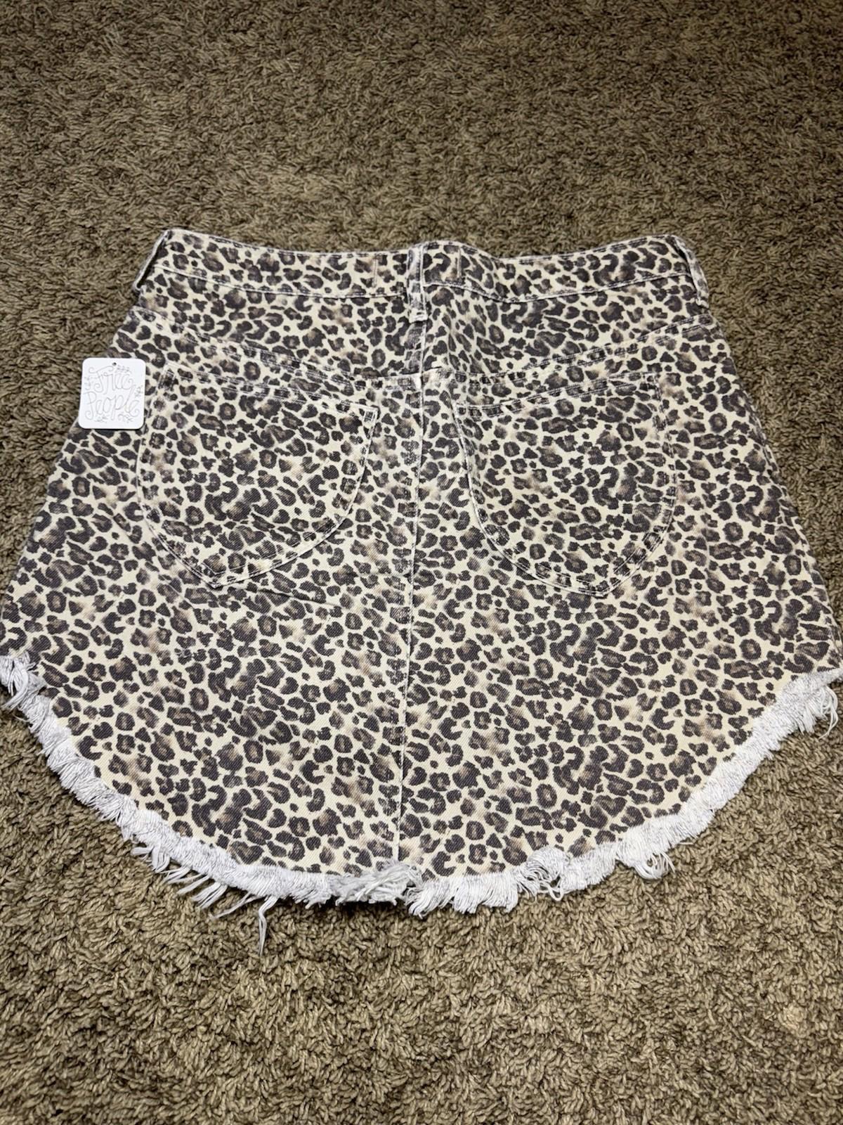 We the Free People skirt Womens 30 Cheetah Animal Print Denim Raw Hem Frayed