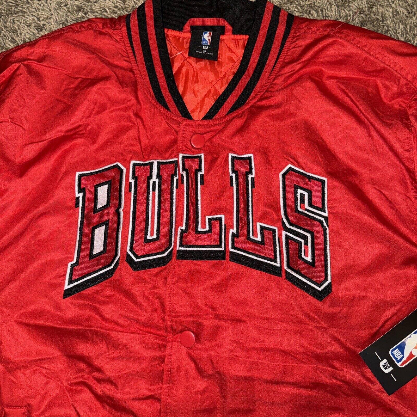 Vintage Chicago Bulls Jacket NBA Officially Licensed. NWT