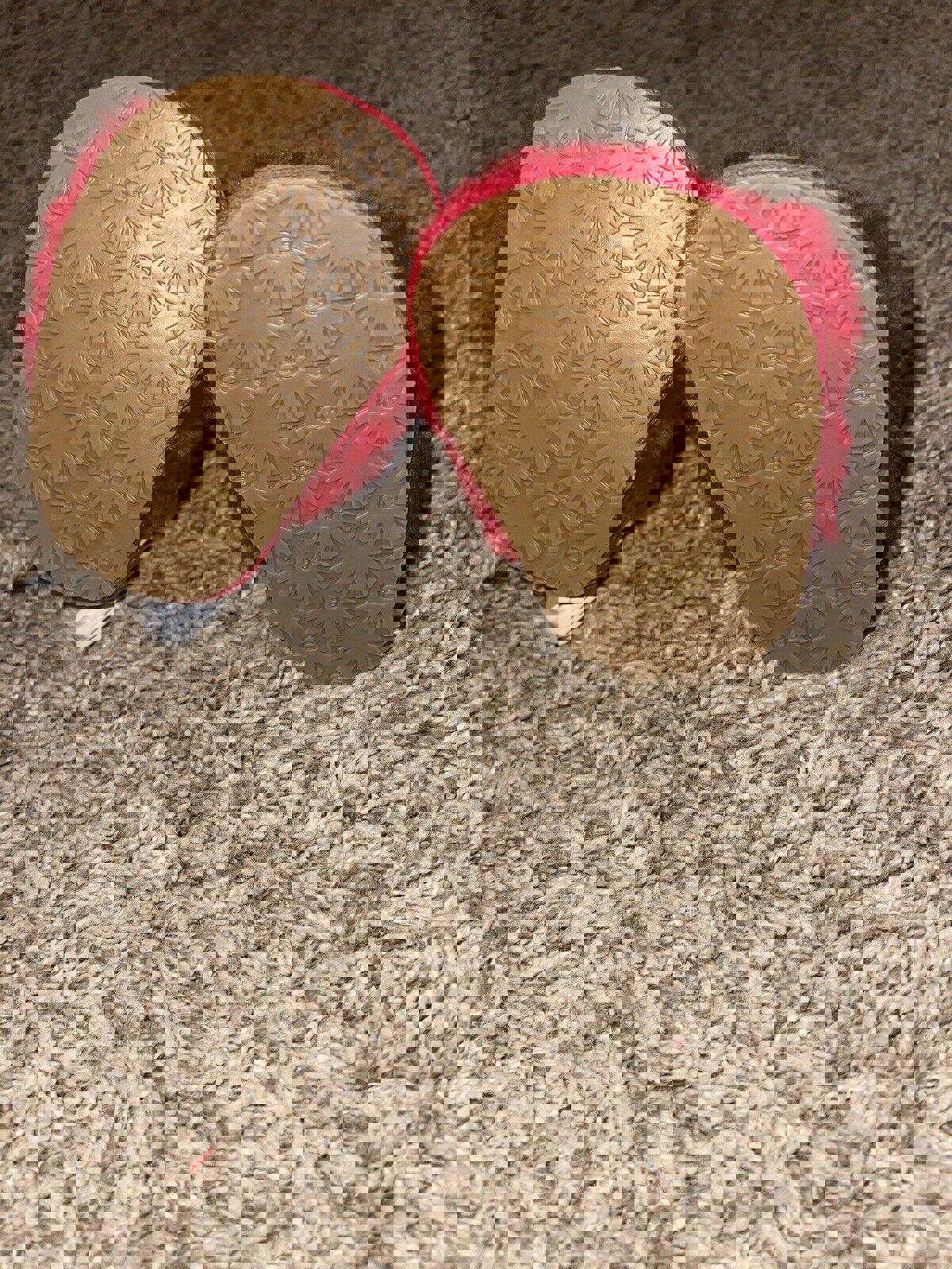 4/5 12-18 MOS UGG BIXBEE & LOVEY SAMBA RED BOOTIES & BLANKET