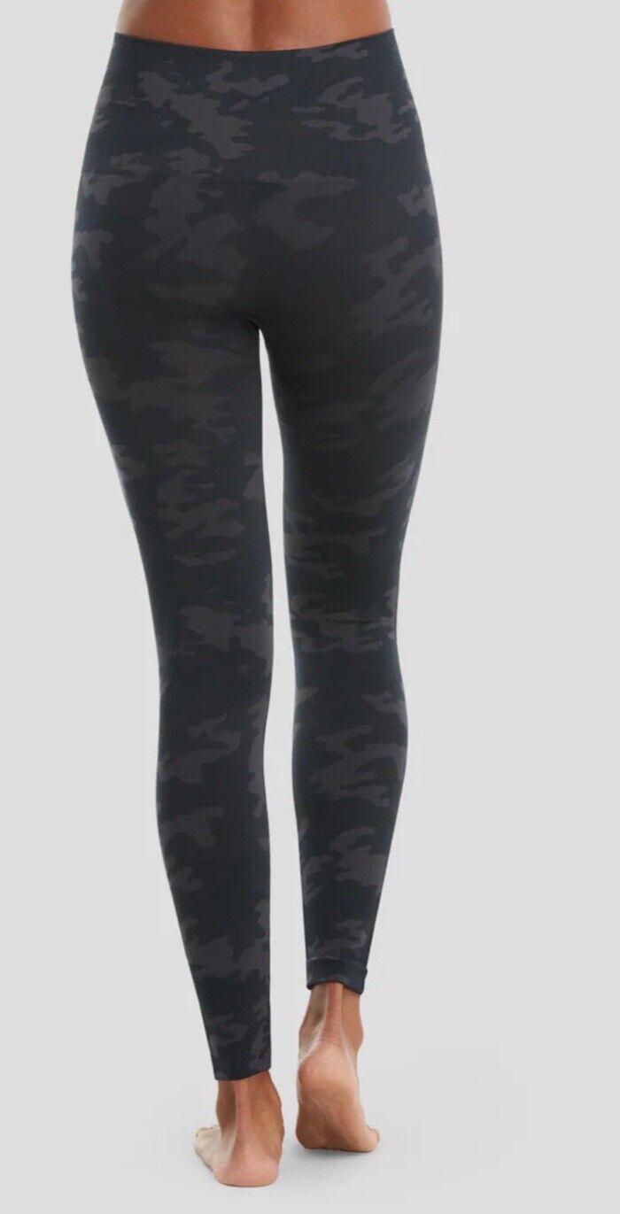 Spanx Look at me Now Leggings Womens M Blue Camouflage Compression Pants NEW!