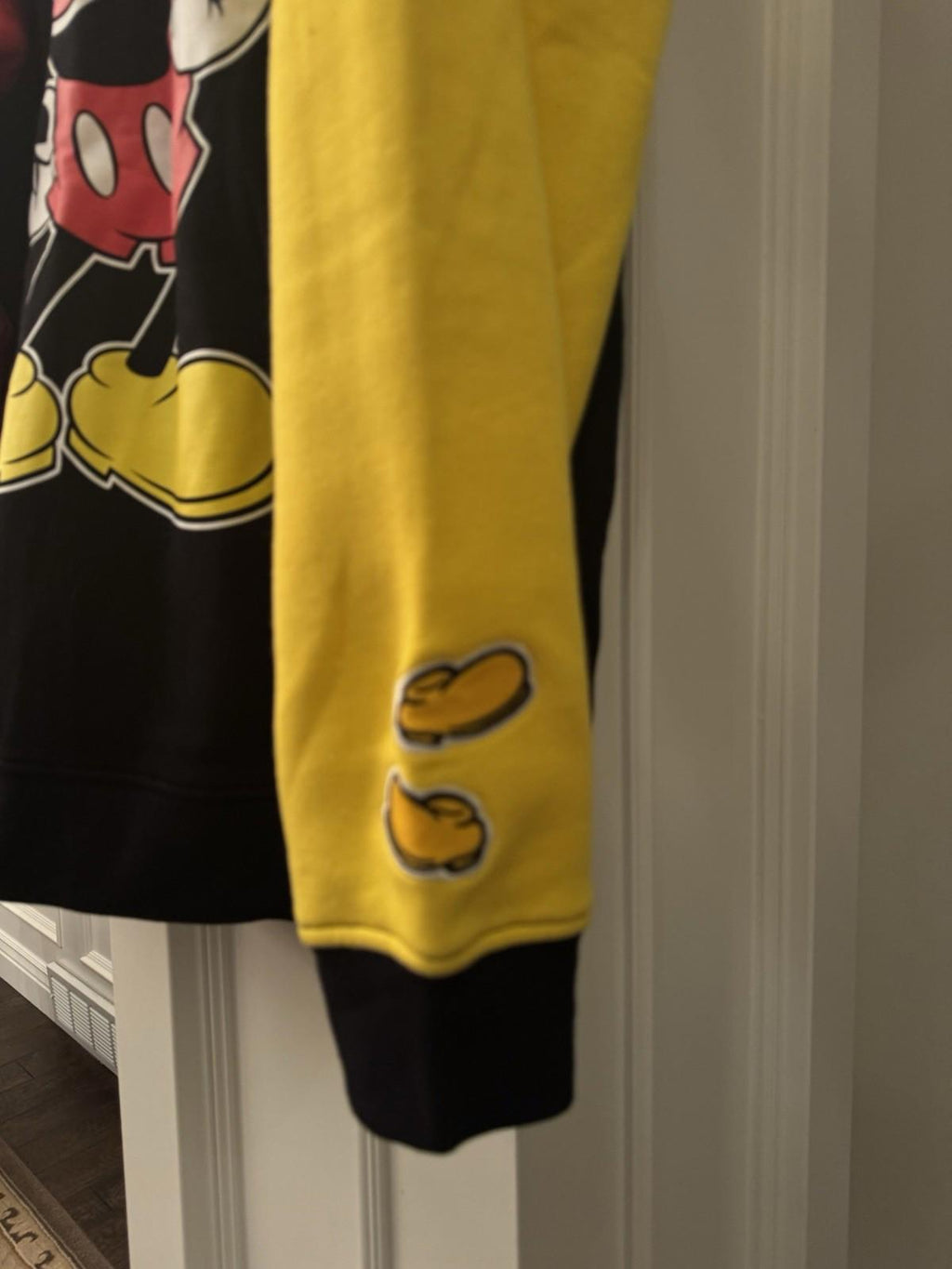 NEW! Disney Mickey Mouse ''Best of Mickey'' Zip Hoodie for Adults. Large NWT