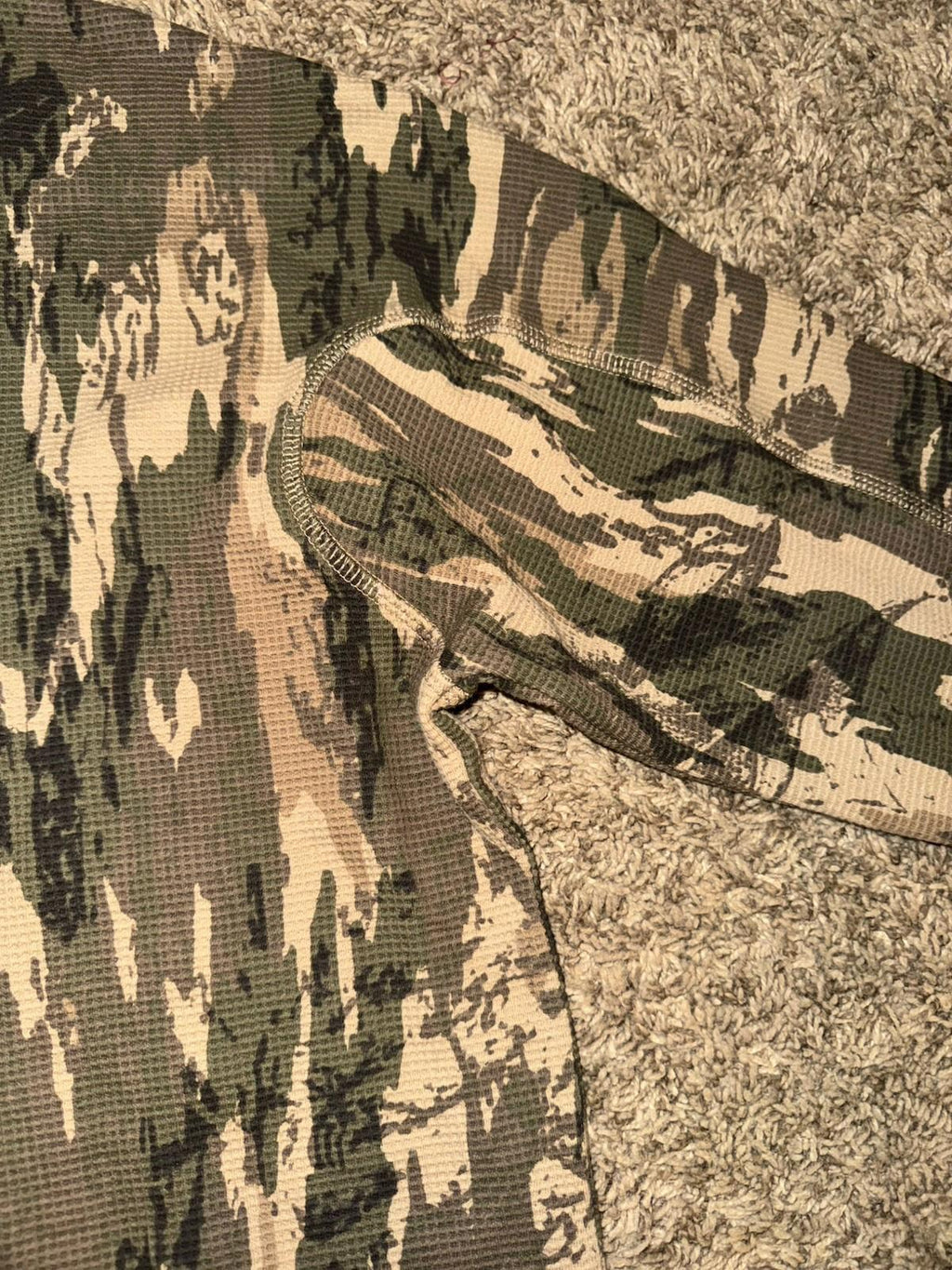 NEW No maintenance still camo overlook panel thermal SMALL NWT