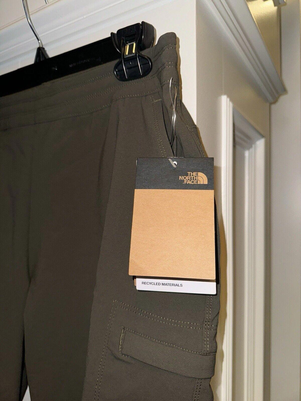 NWT The North Face Women Taupe Green Laterra Jogger Pants MD