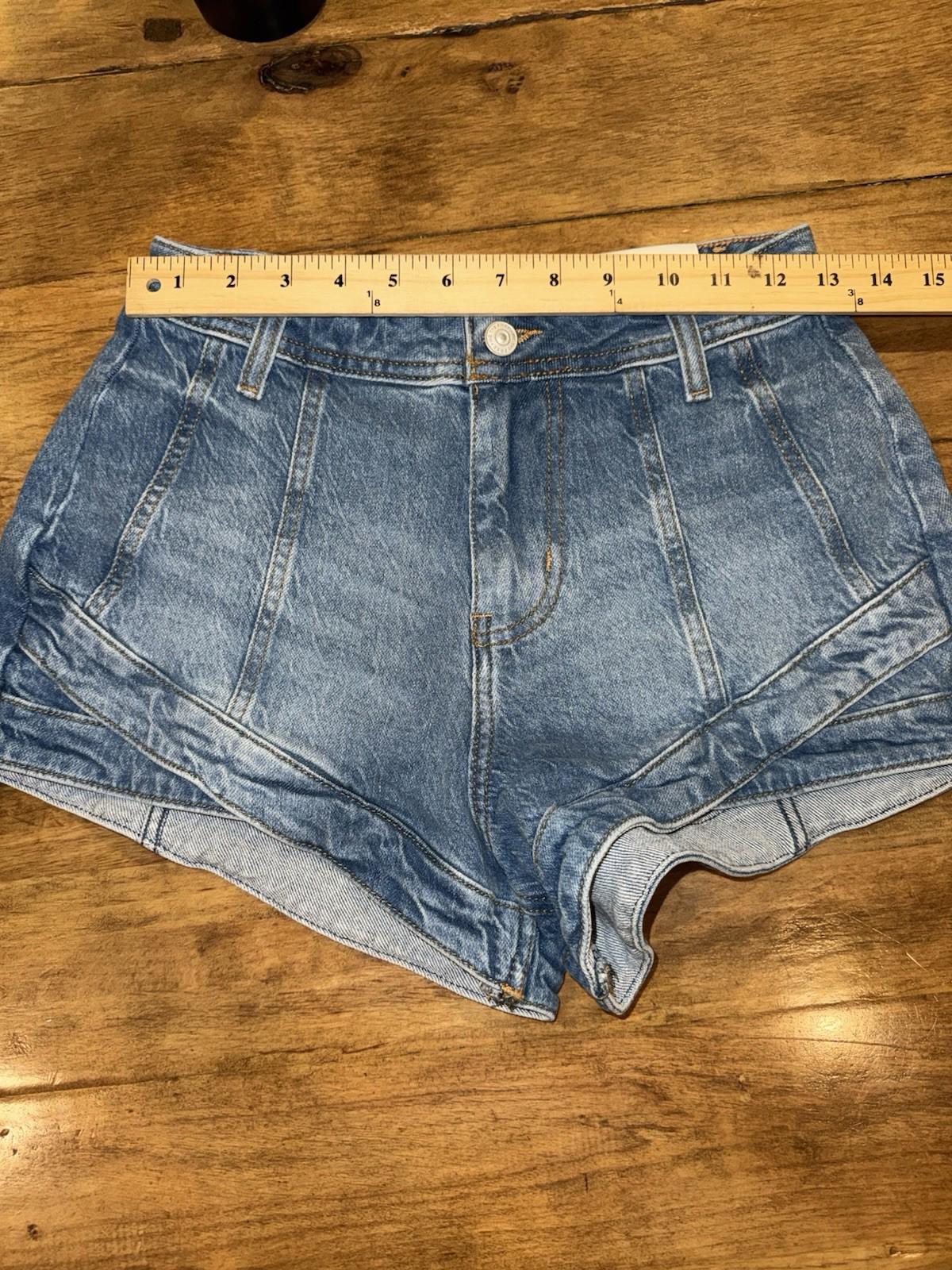 NWT free people Denim Shorts Crvy Size 26 Mona High Rise Shorts In Bombay Blue