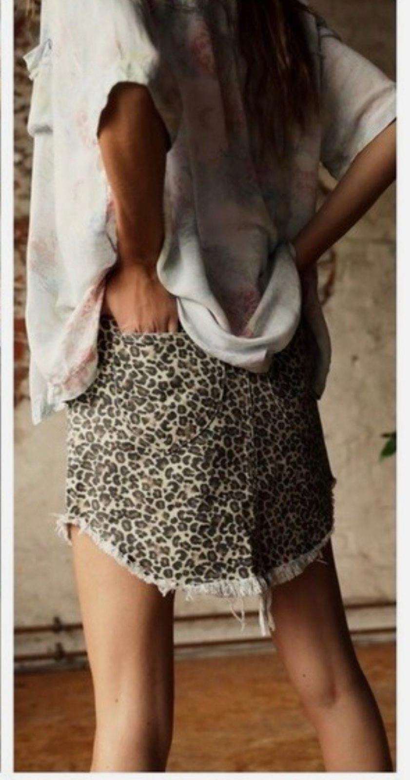 We the Free People skirt Womens 30 Cheetah Animal Print Denim Raw Hem Frayed