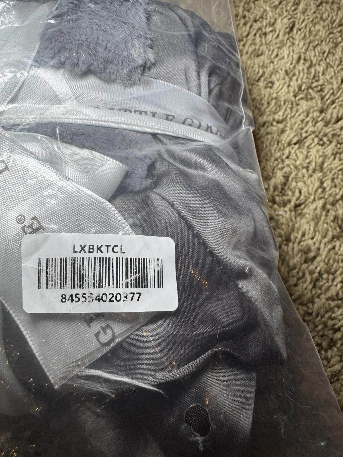 New LITTLE GIRAFFE Chenille Charcoal Baby Blanket Size 29"×35"