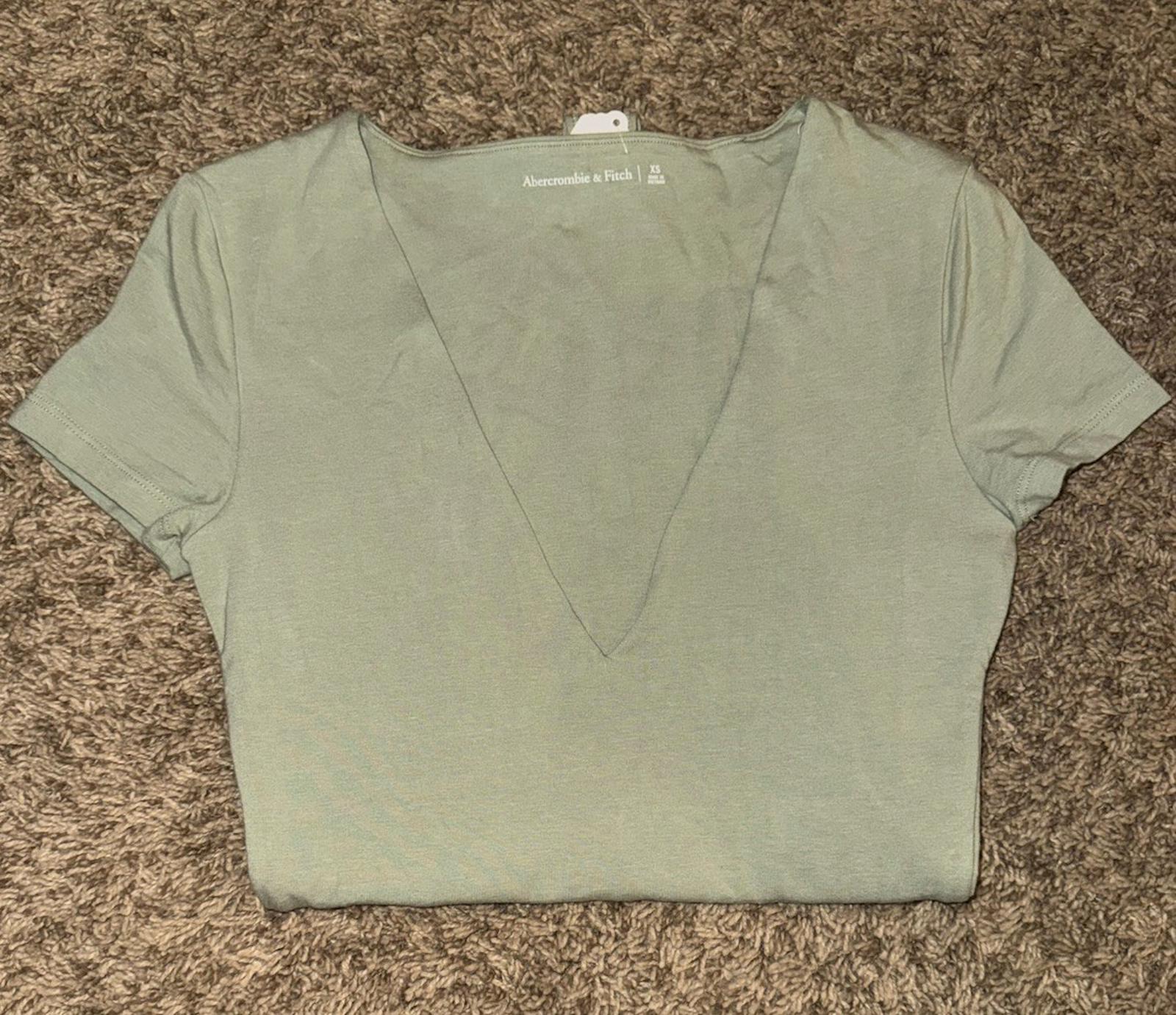NWOT Abercrombie & Fitch Short-Sleeve Cotton-Blend Seamless Fabric Bodysuit XS