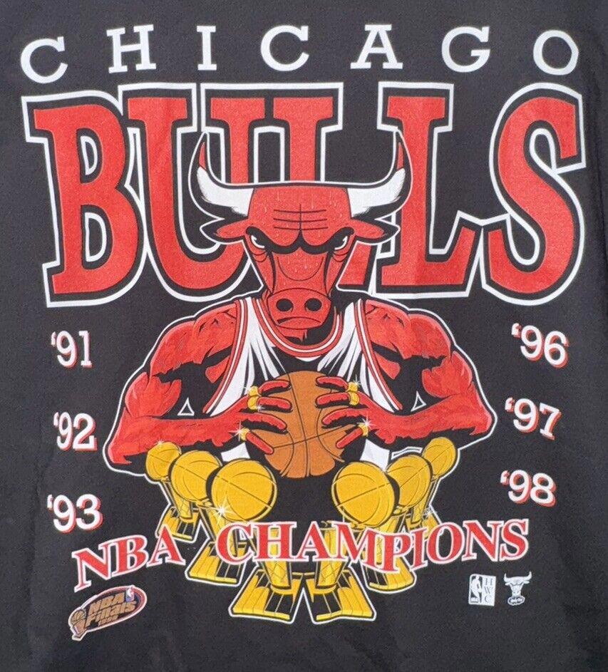 Mitchell & Ness Chicago Bulls 6 Time Champions tee LARGE