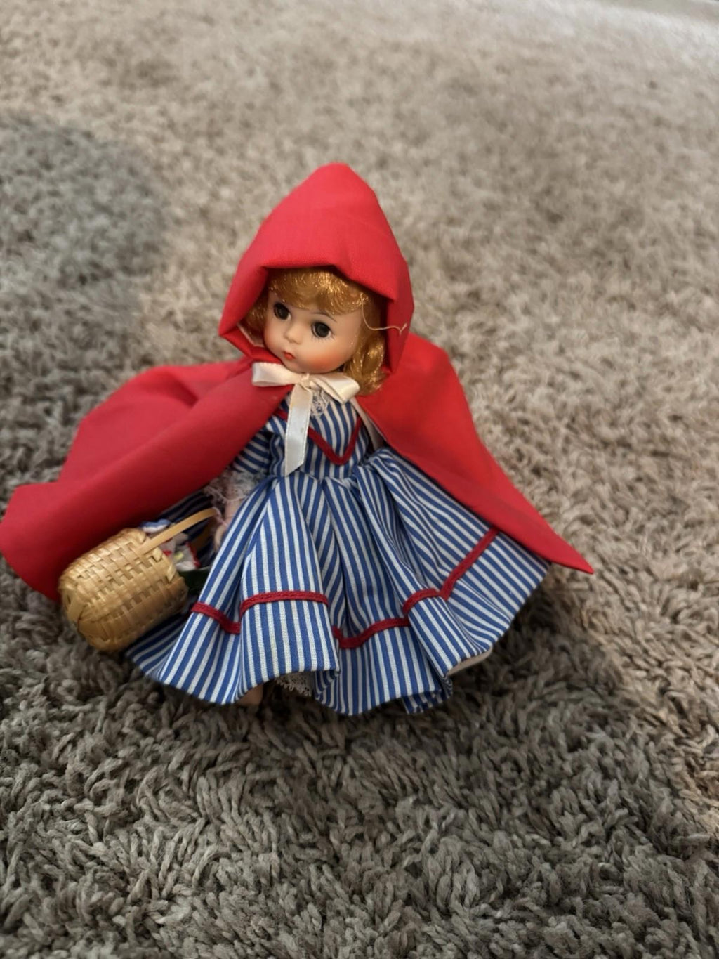 Vintage Madame Alexander Dolls Lot Collection of 5 some with tags - 8”