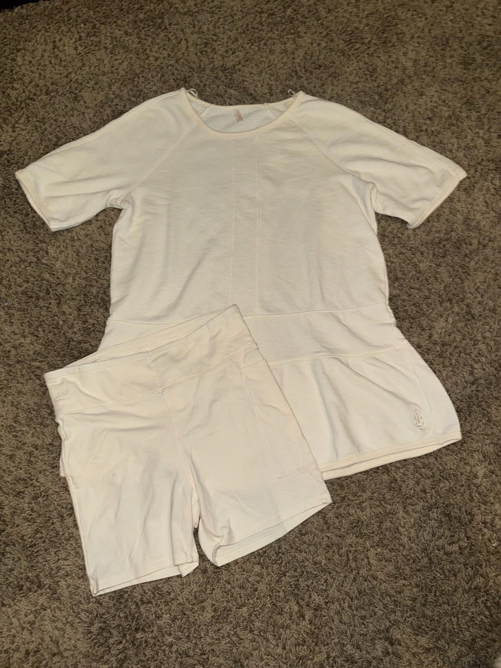 NWT Free People FP Movement I Elements Set in IVORY Size MED lounge Sold Out NEW
