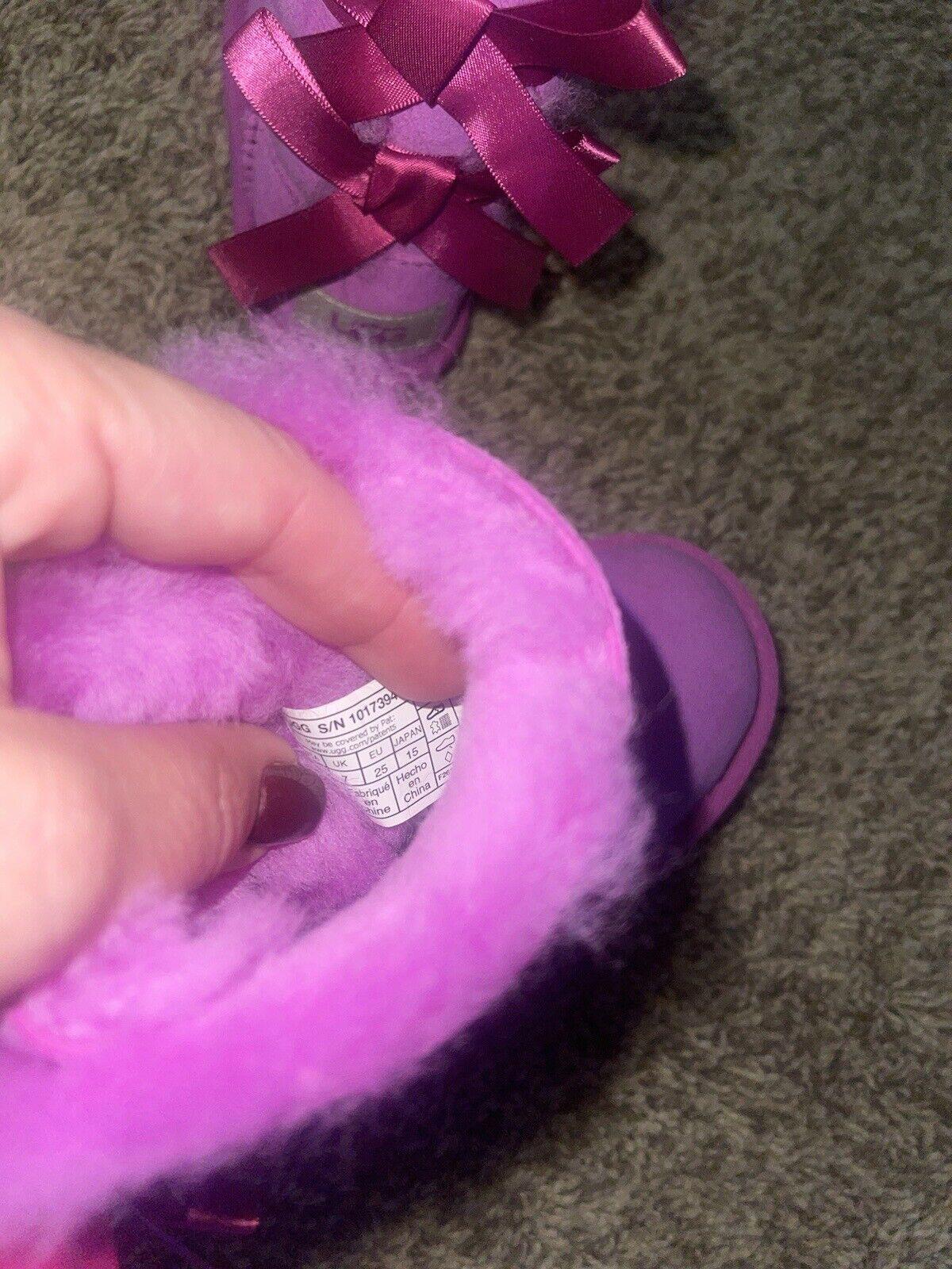 UGG Girl's Toddler Bailey Bow Suede Shearling Boots Size 6