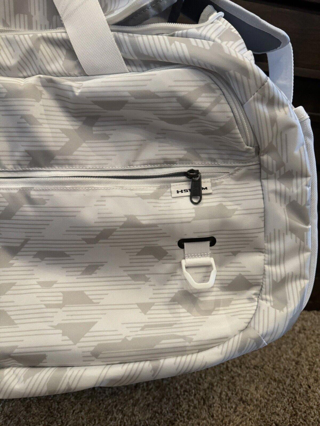 Under Armour Association UAA Basketball Duffle Bag w Pockets