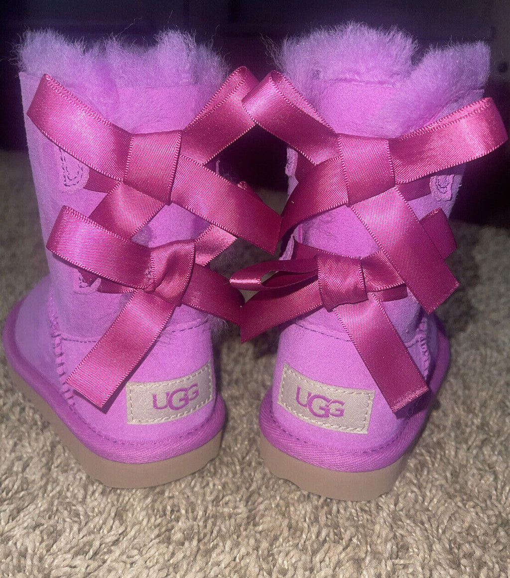 UGG Girl's Toddler Bailey Bow Suede Shearling Boots, sz 6