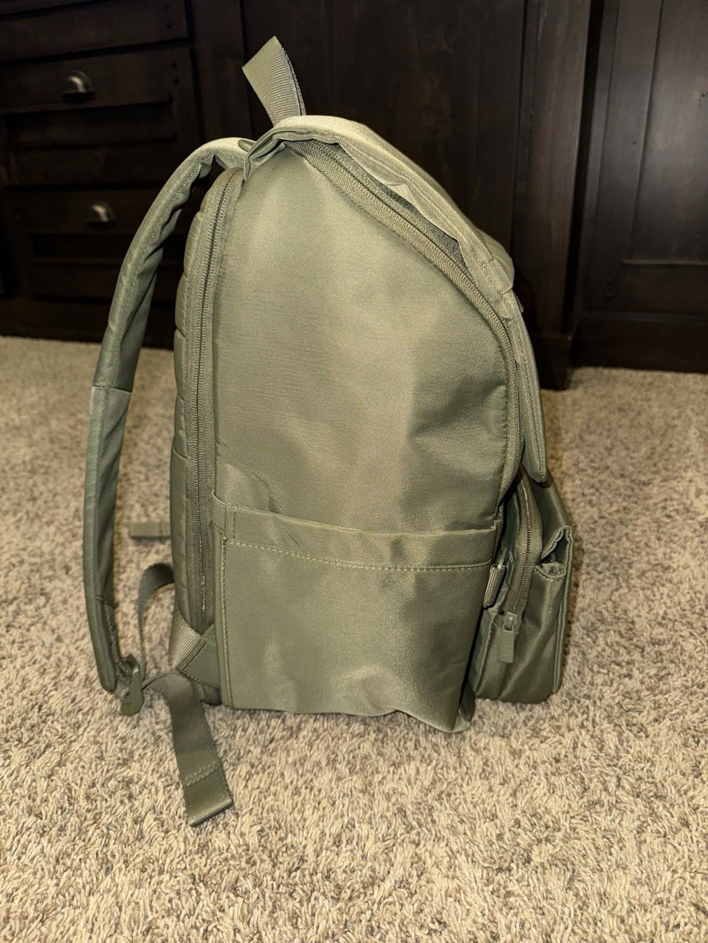 BEIS The Ultimate Diaper Backpack in Olive 24.42L NEW! SOLD OUT ONLINE!