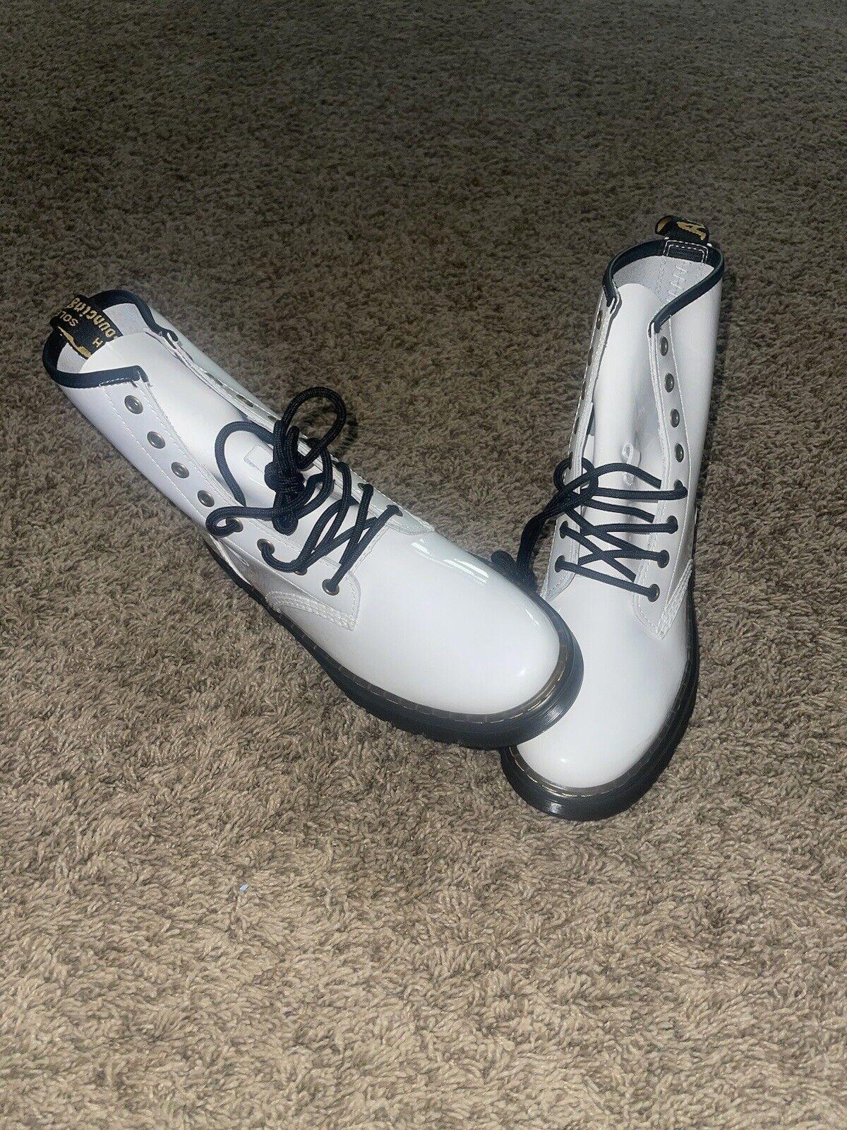 Doc Dr. Martens White Leather Zavala Men’s 9 Womens 10 NEW!