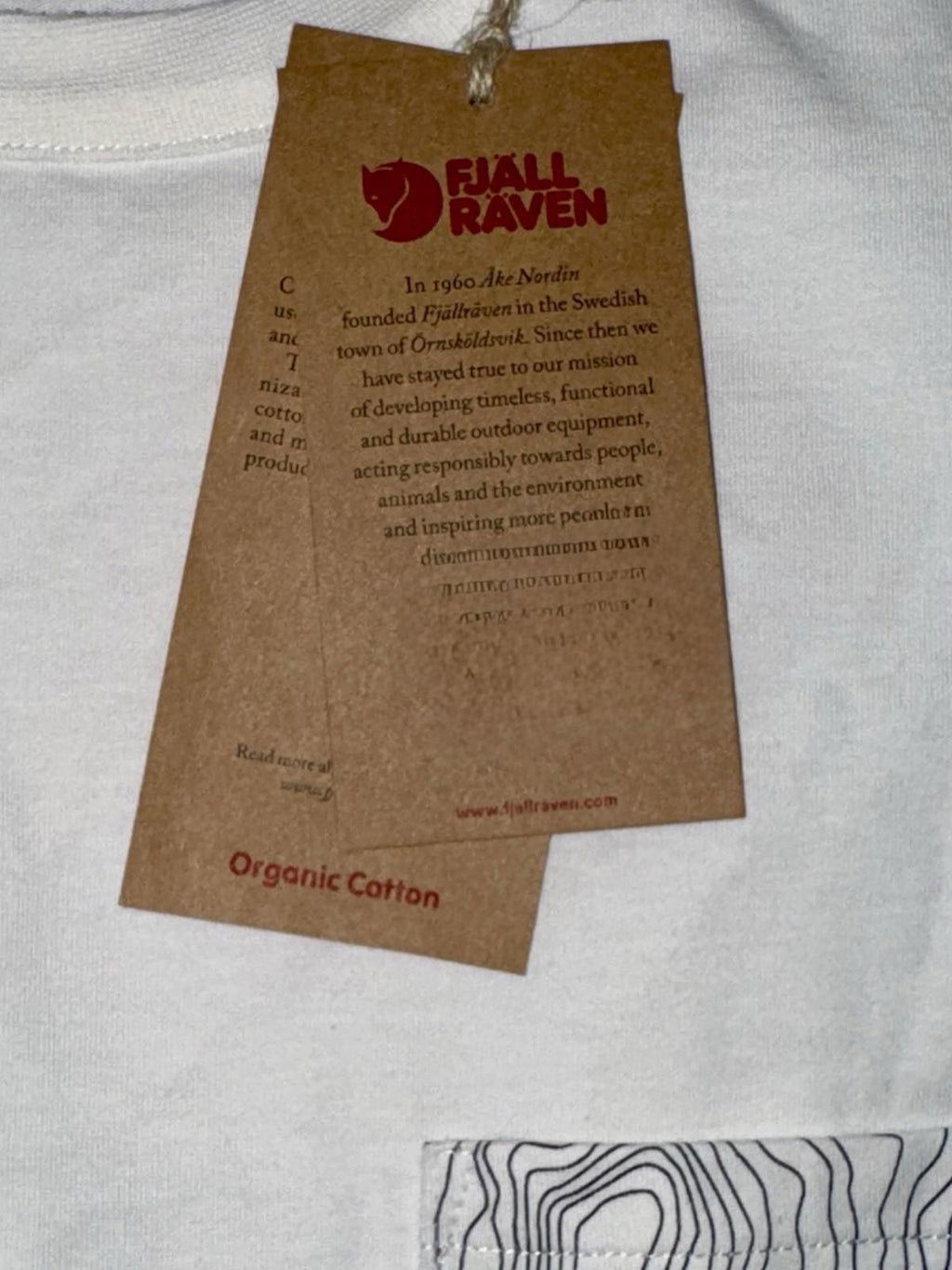 NEW! Limited Edition RARE Fjallraven Logo Pocket T-Shirt Of-White Large NEW