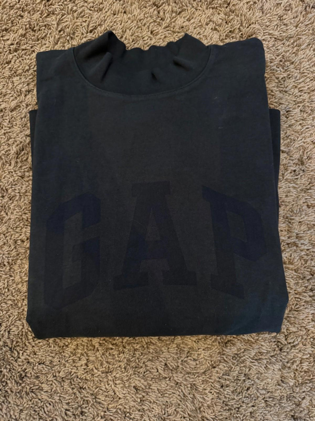 NEW Yeezy x GAP Dove No Seam Short Sleeve Size Men’s MED NWOT
