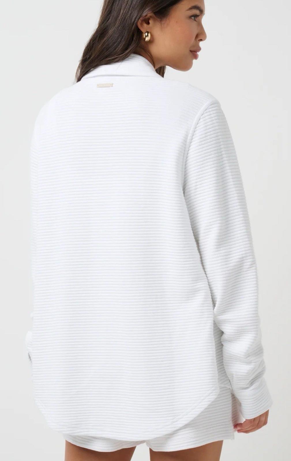 NEW Travis Mathew yacht me Shacket in White. Women’s medium NWT