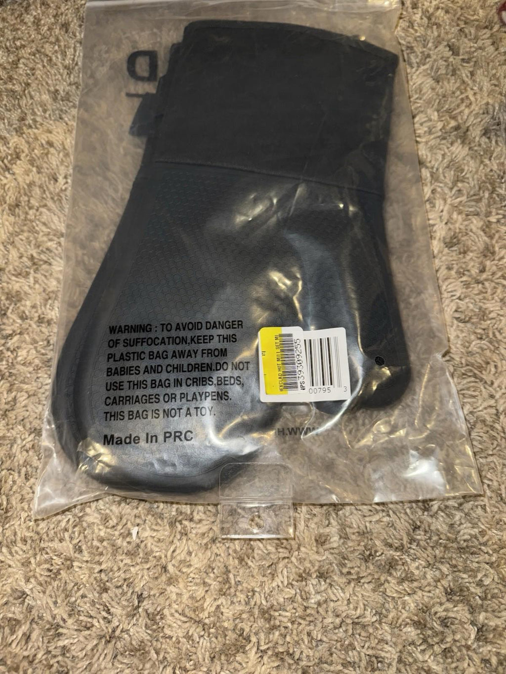 HexClad 2-Pack Silicone Oven Mitts