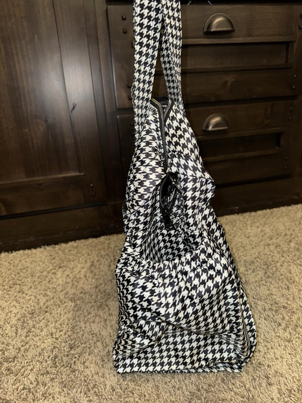 RARE Lug Saunter Classic Duffel & Sway Pouch Travel Bag In Black Houndstooth NEW