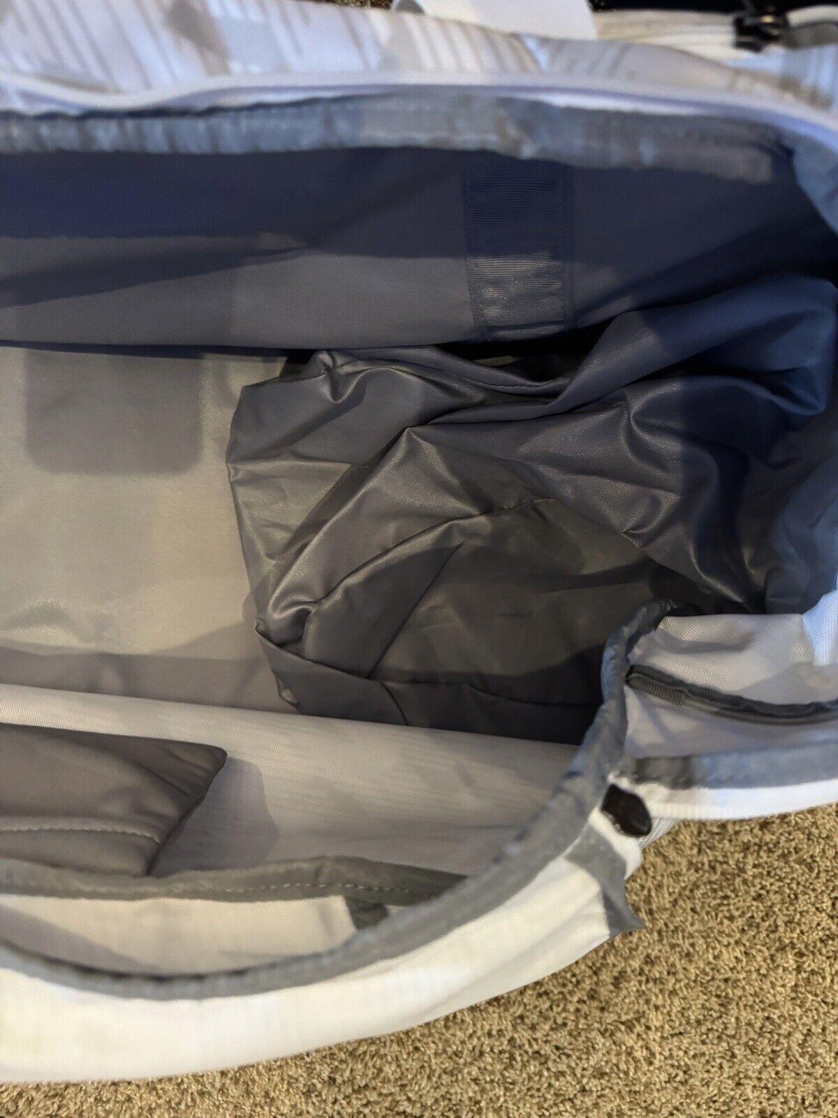 Under Armour Association UAA Basketball Duffle Bag w Pockets