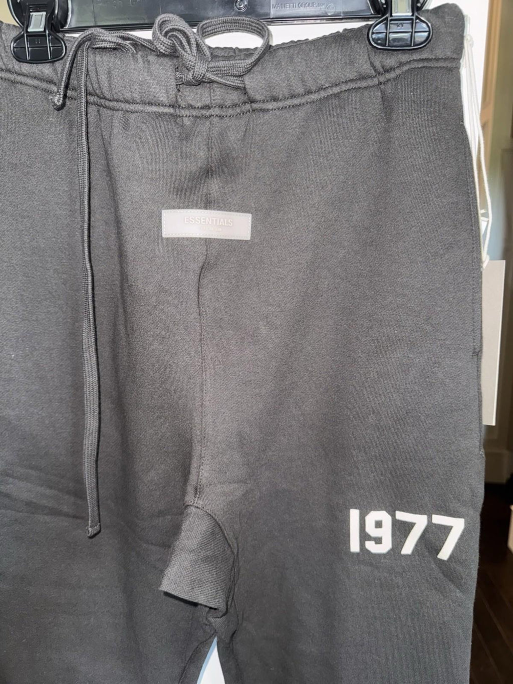 NWT FOG Fear of God Essentials 1977 Tapered Joggers Sweatpants Size XSmall Iron