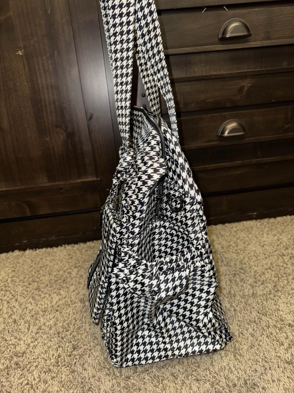 RARE Lug Saunter Classic Duffel & Sway Pouch Travel Bag In Black Houndstooth NEW