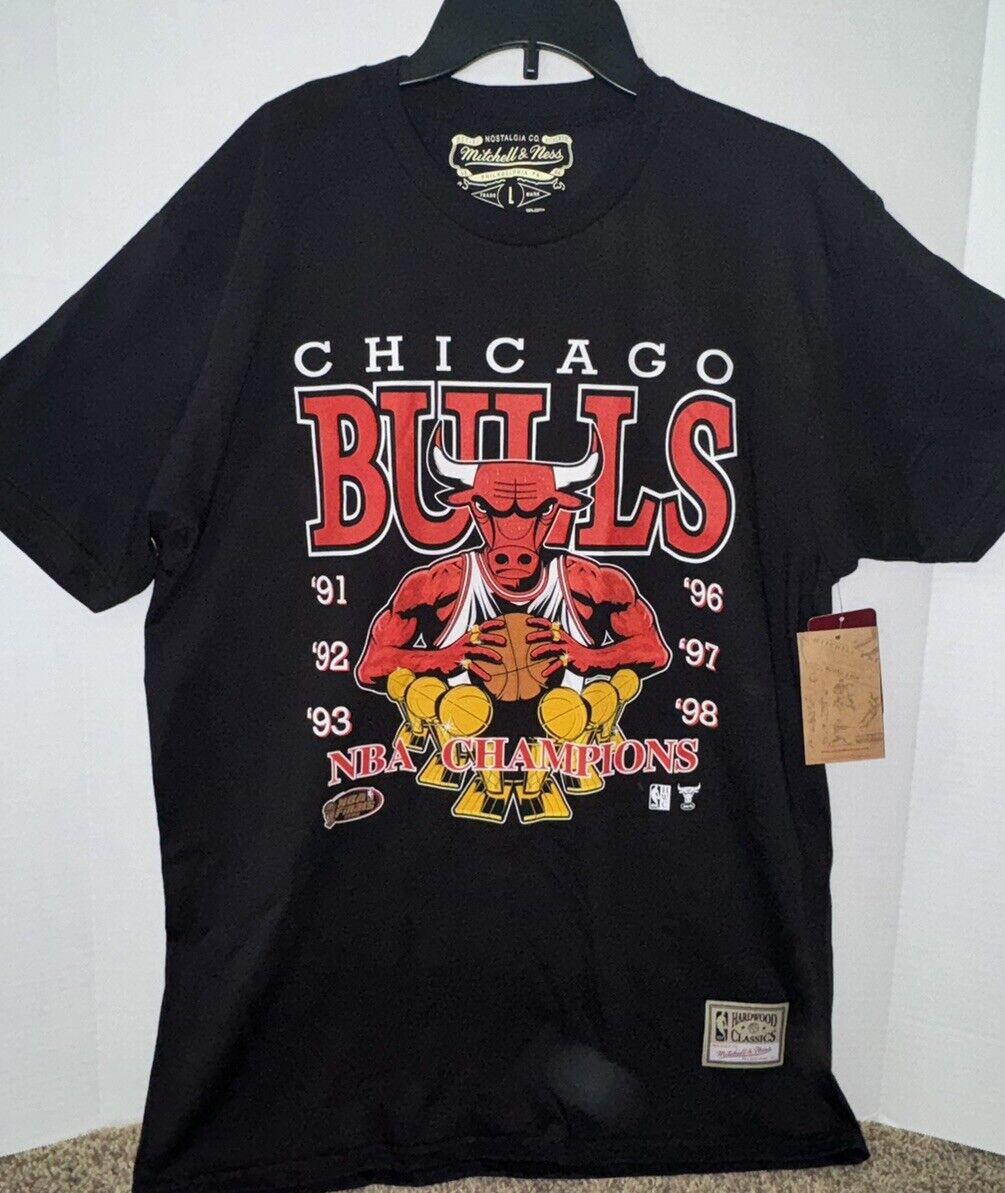 Mitchell & Ness Chicago Bulls 6 Time Champions tee LARGE