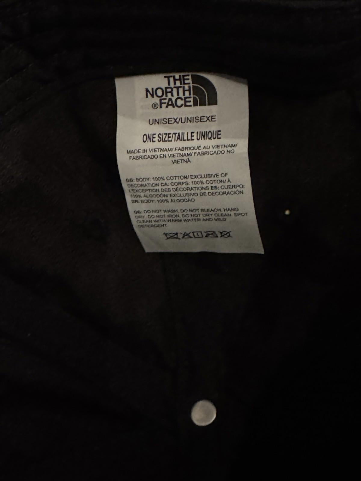 NEW! The North Face Black Corduroy Snapback Hat Embroidered Logo NWT