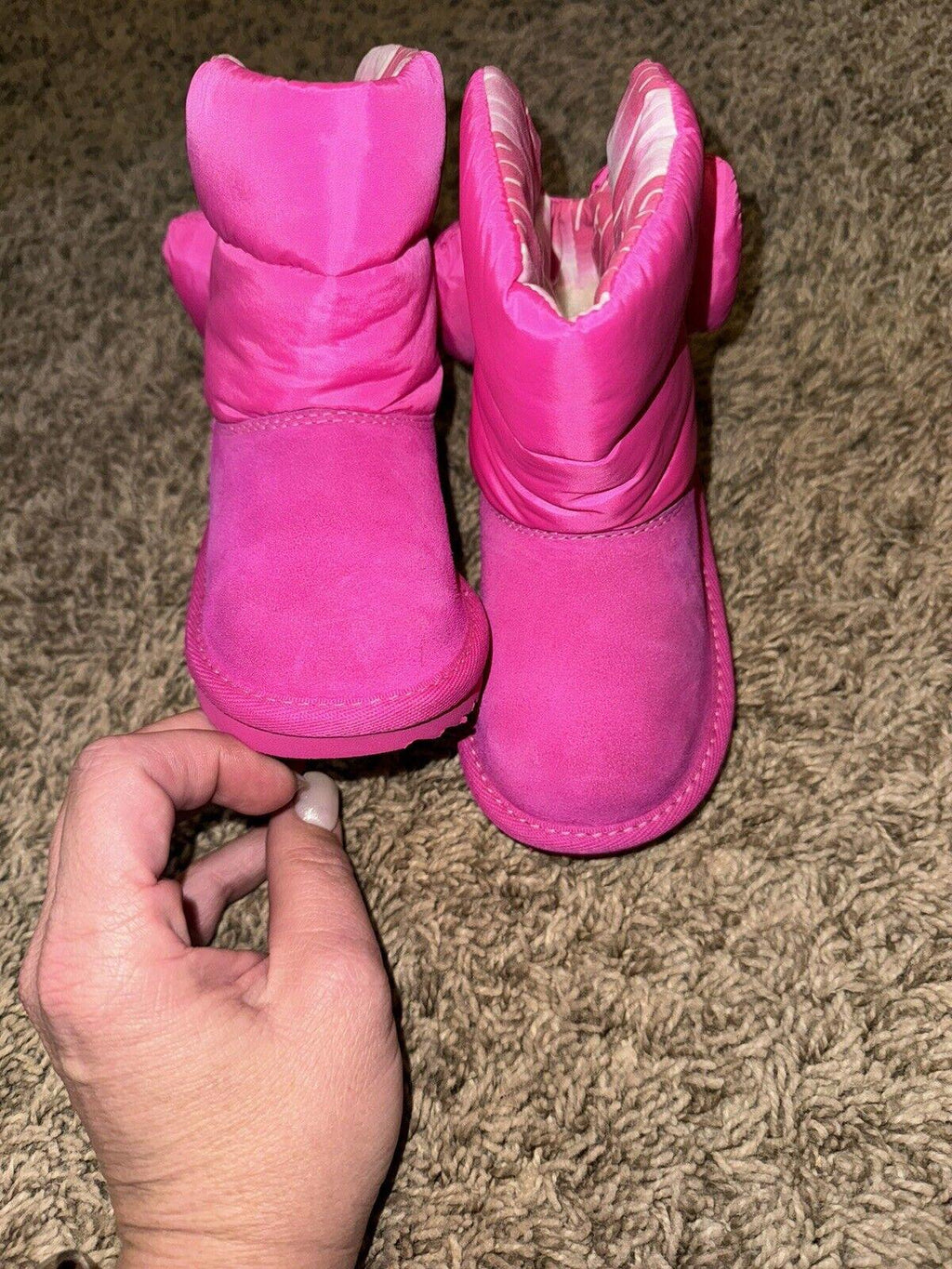 NEW UGG MAXI WAVELENGTH BAILEY BOW PUFFER BOOTS Youth 6 💕