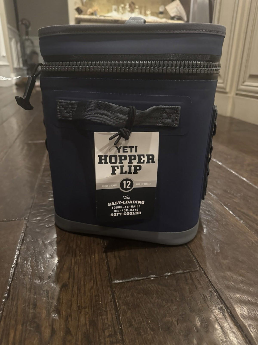 NEW! YETI Hopper Flip 12 Portable Soft Cooler, Navy Blue