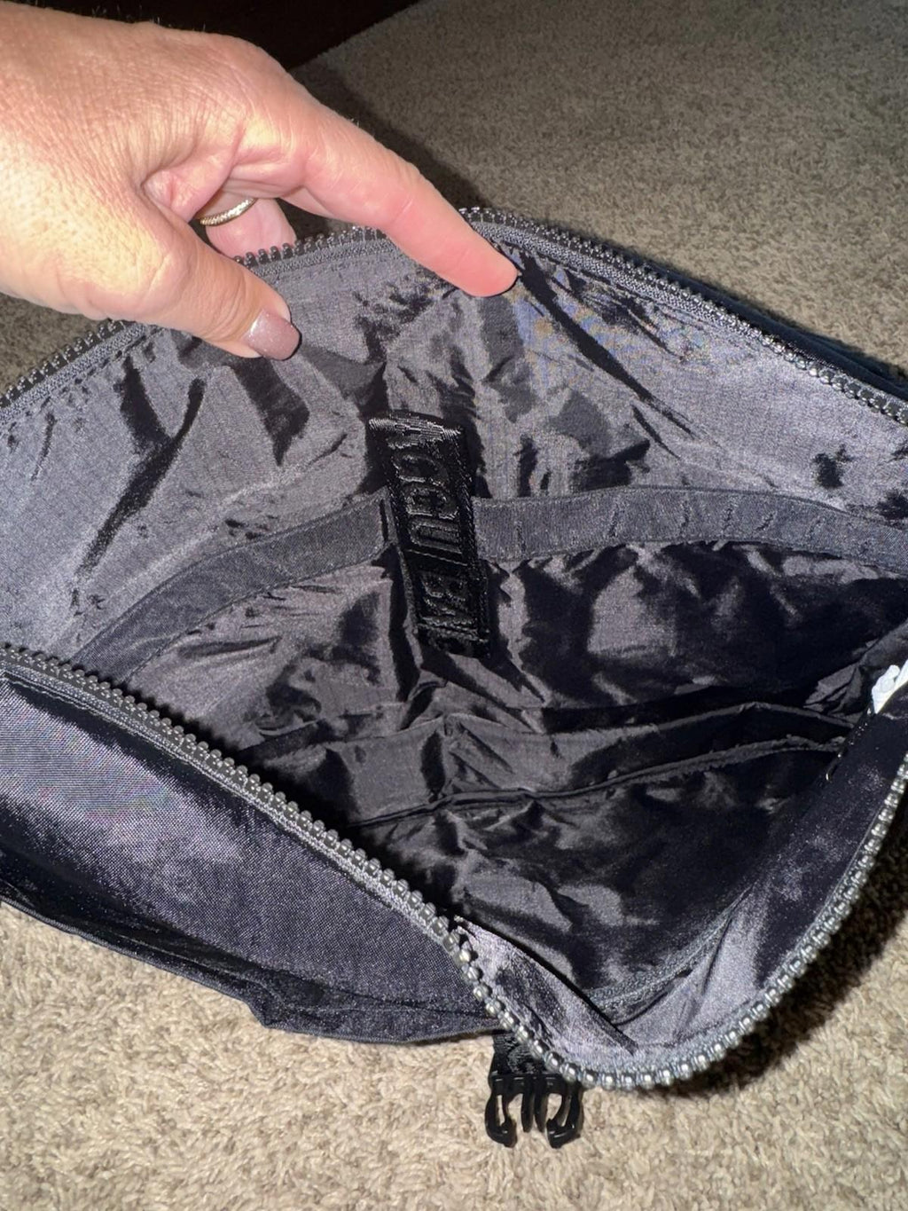 NWT BAGGU Black Messenger Bag: NEW! Sold out online!