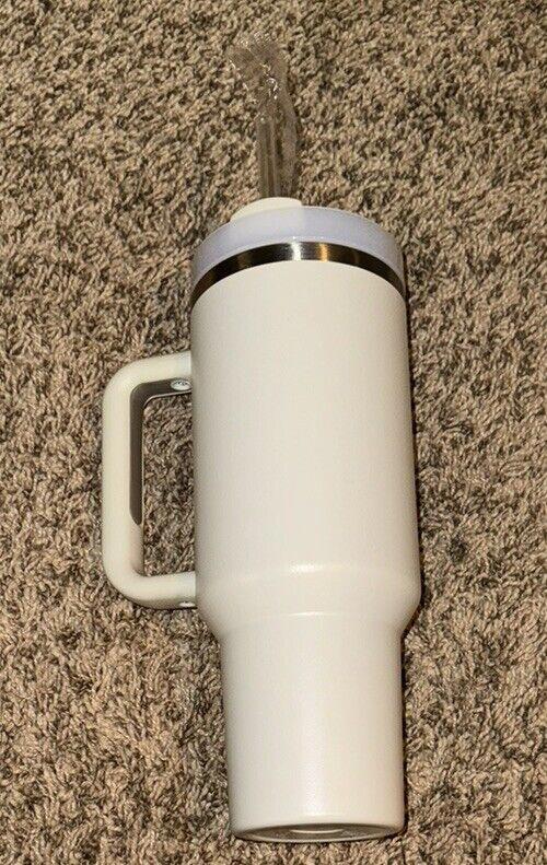 NEW! 40 Oz Tumbler With Handle And Straw Lid Leak Proof. Ivory Color NEW!