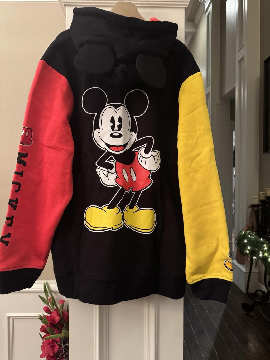 NEW! Disney Mickey Mouse ''Best of Mickey'' Zip Hoodie for Adults. Large NWT