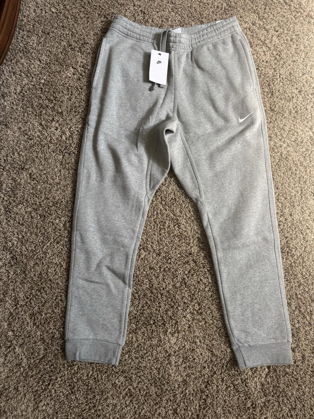 NIKE FLEECE PANTS MENS SZ L GRAY STANDARD FIT TAPER 716830-063 NWT BELOW RETAIL
