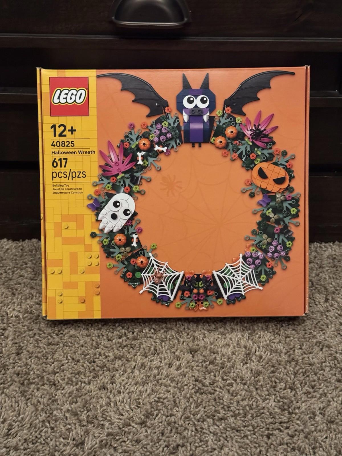 LEGO Halloween Wreath (40825)