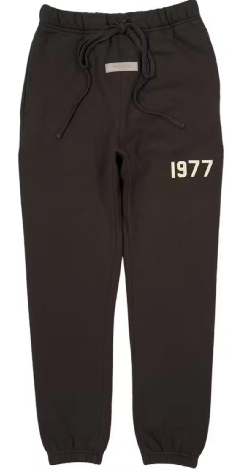 NWT FOG Fear of God Essentials 1977 Tapered Joggers Sweatpants Size XSmall Iron