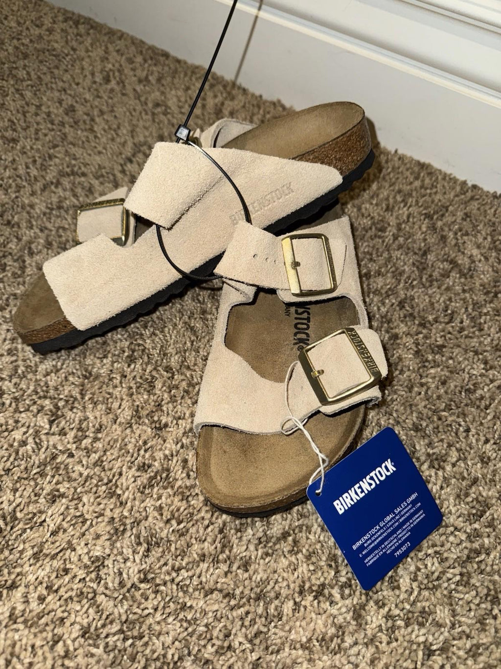 NWOB Birkenstock Arizona Suede Leather sandals in sandcastle. Soft Footbed NEW