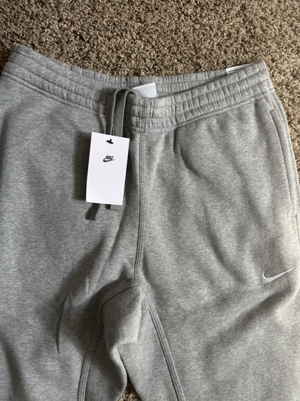 NIKE FLEECE PANTS MENS SZ L GRAY STANDARD FIT TAPER 716830-063 NWT BELOW RETAIL