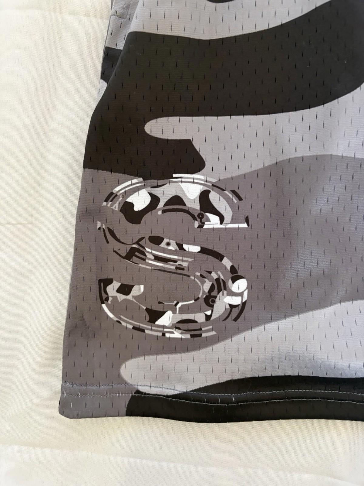 Men Mesh Camo Shorts 2 Pockets Jersey Athletic Basketball Gym Fitness Run NWOT