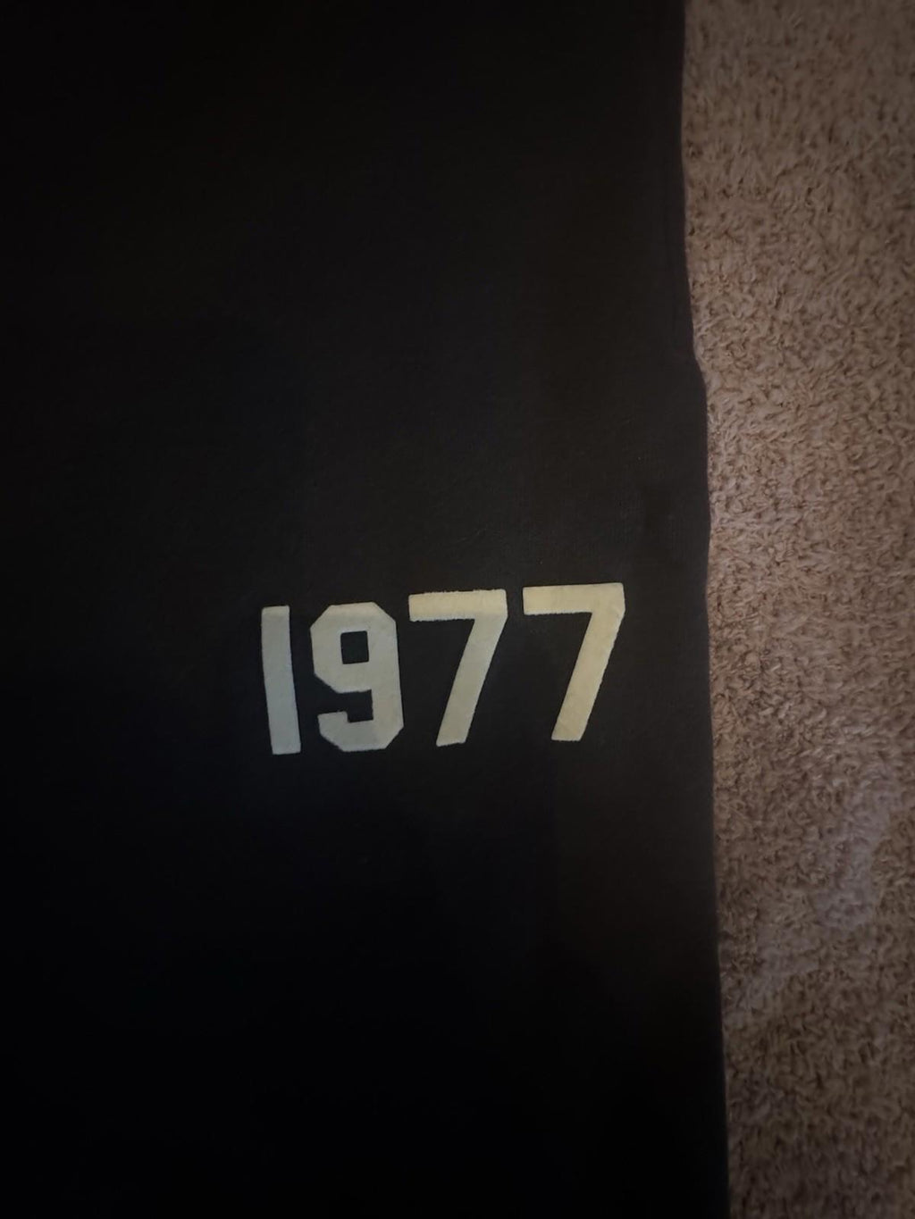 NWT FOG Fear of God Essentials 1977 Tapered Joggers Sweatpants Size XSmall Iron