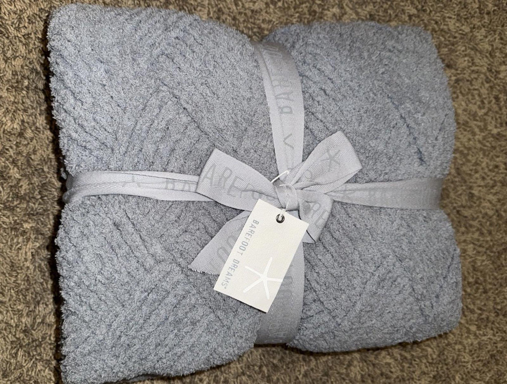NWT $160 Barefoot Dreams CozyChic Diamond Weave Throw Blanket Gray 45"X60"
