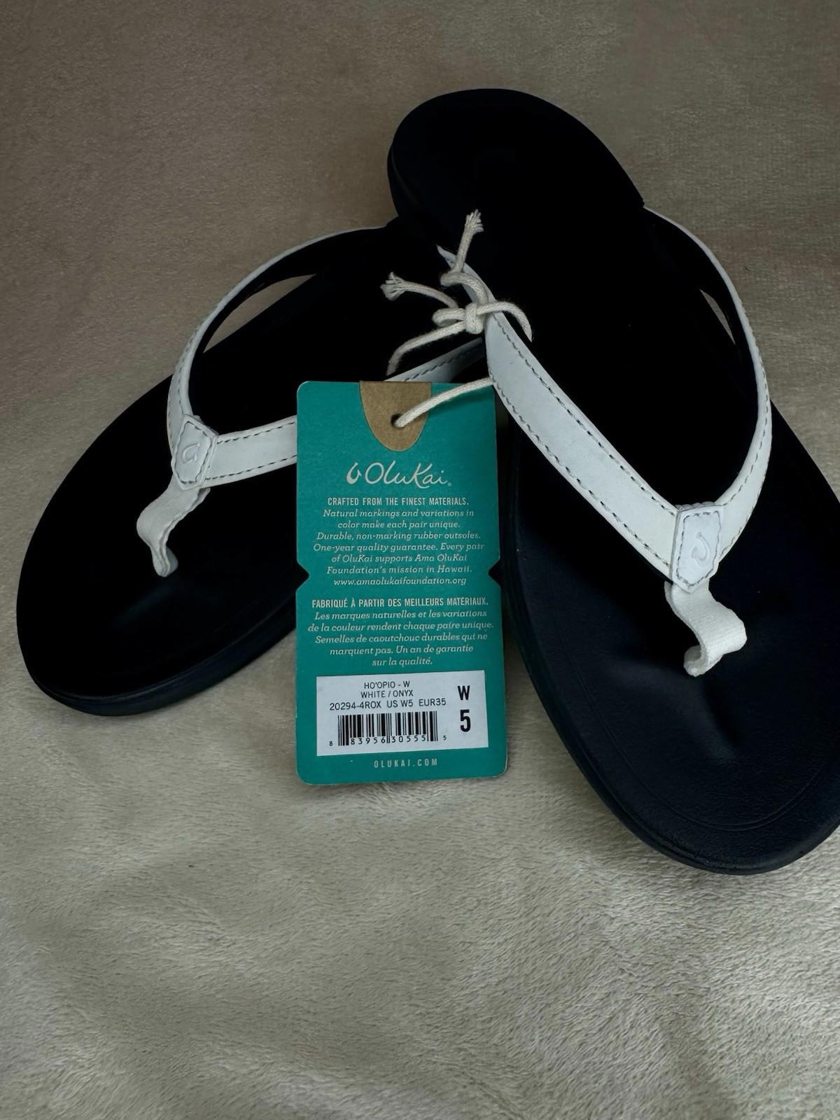 Olukai Women's Ho'opio Flip Flop Sandals - White/Onyx NWOB Sz 5