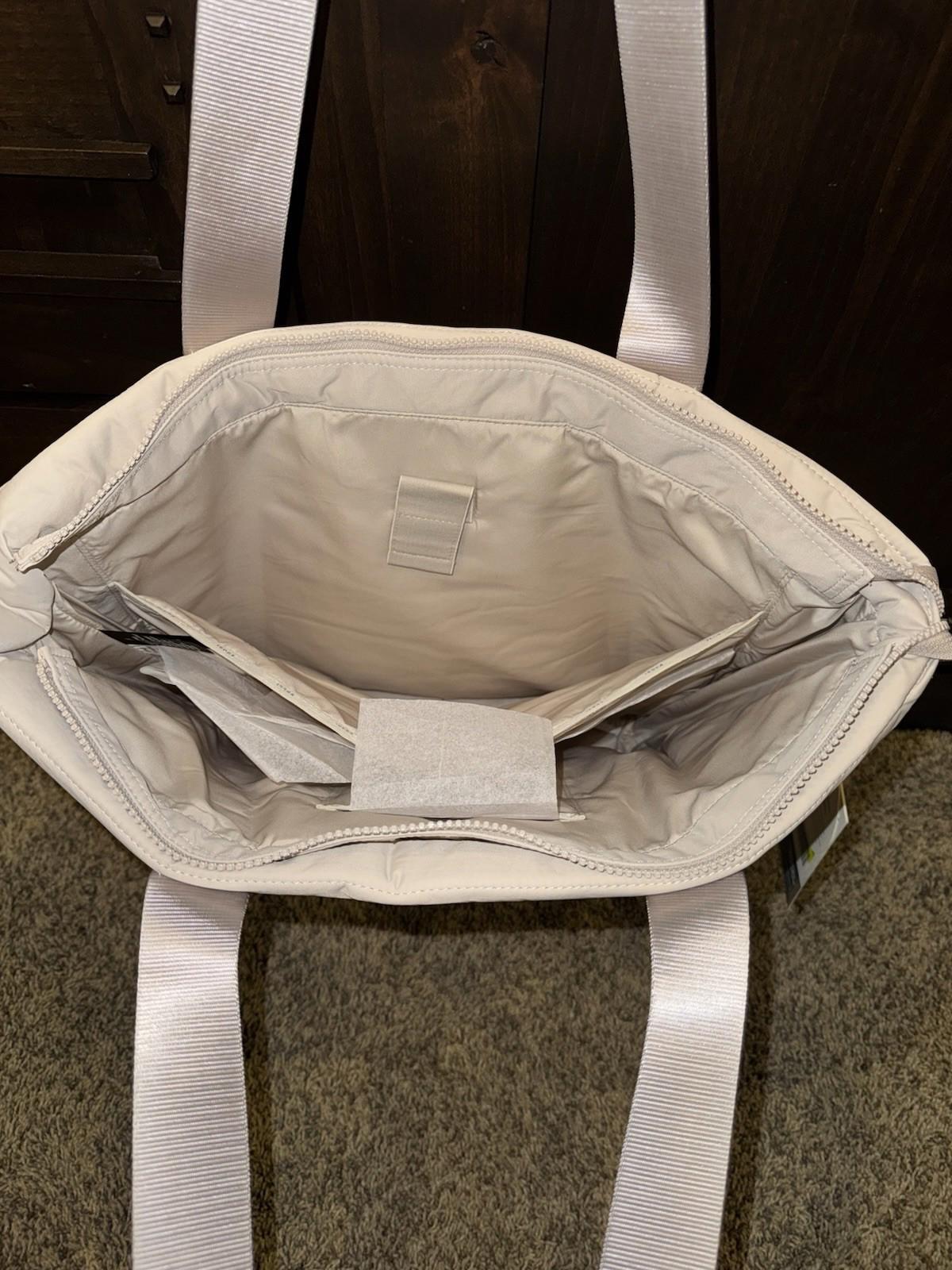 RARE Sold Out Brand New w/tag Vuori - All Around Tote Cream White new style NEW