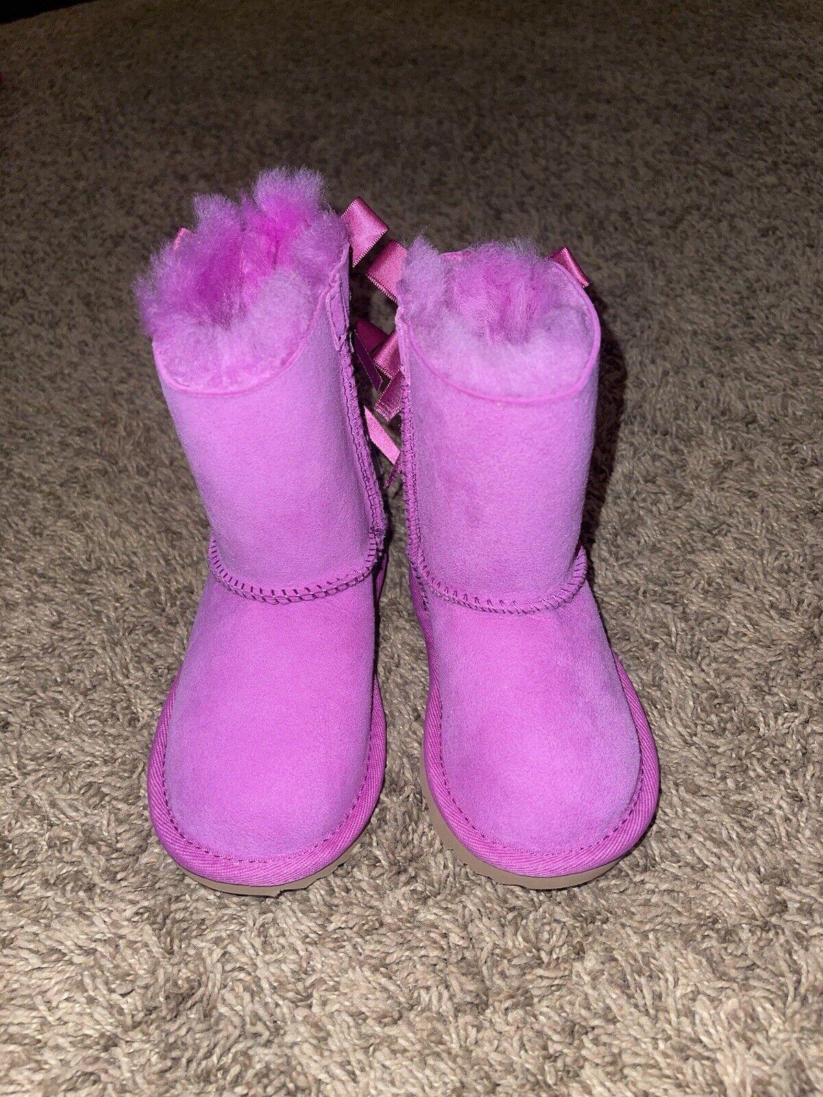 UGG Girl's Toddler Bailey Bow Suede Shearling Boots Size 6