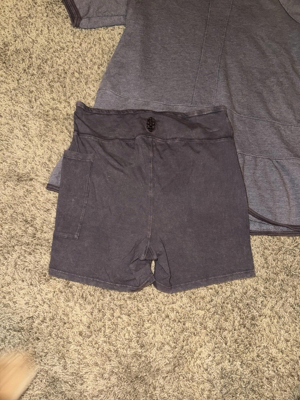 NWT Free People FP Movement I Elements Set in Gravel Size LG lounge Sold Out NEW
