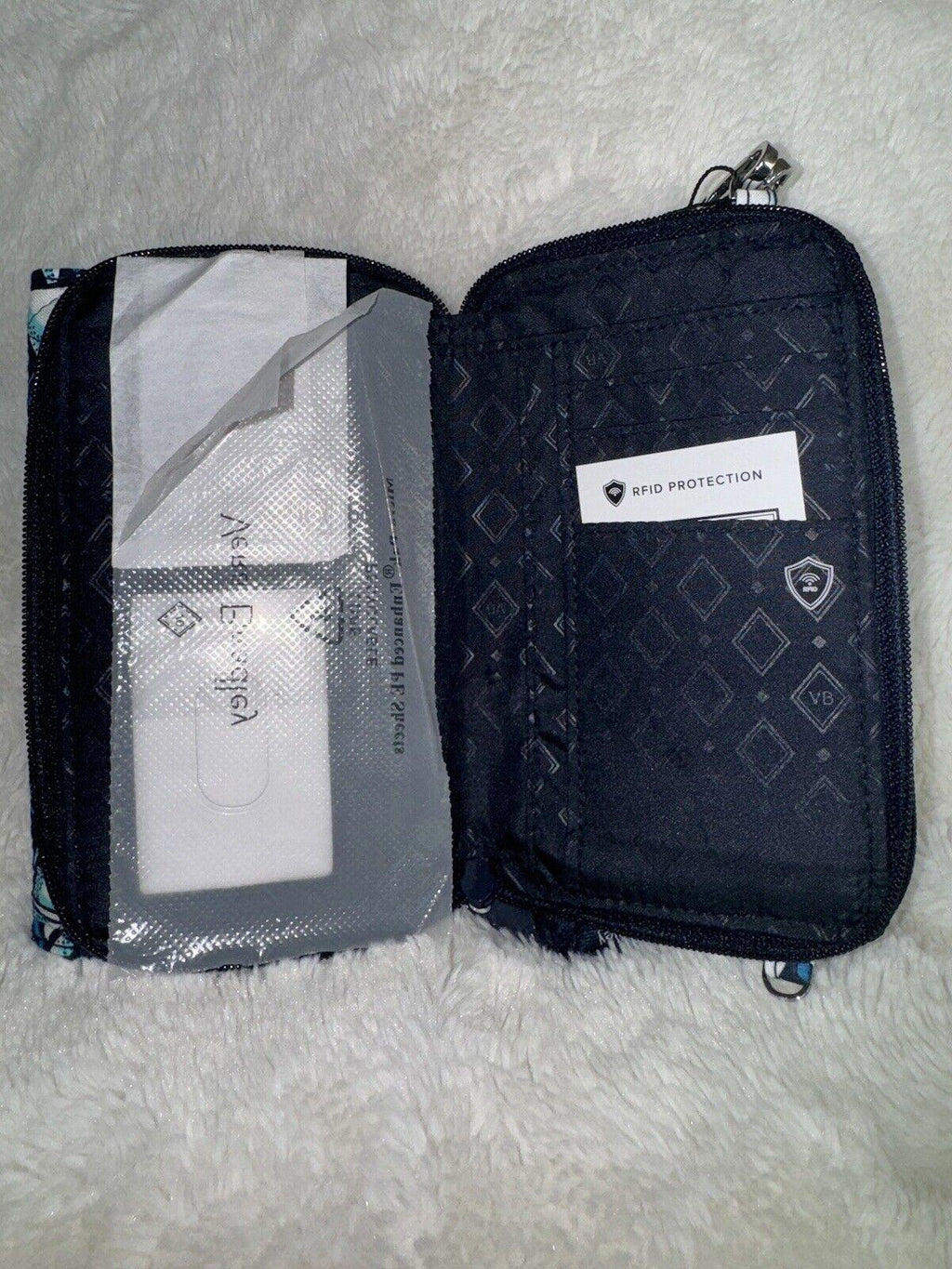Vera Bradley RFID 3 in 1 Crossbody In Shore Enough NWOT
