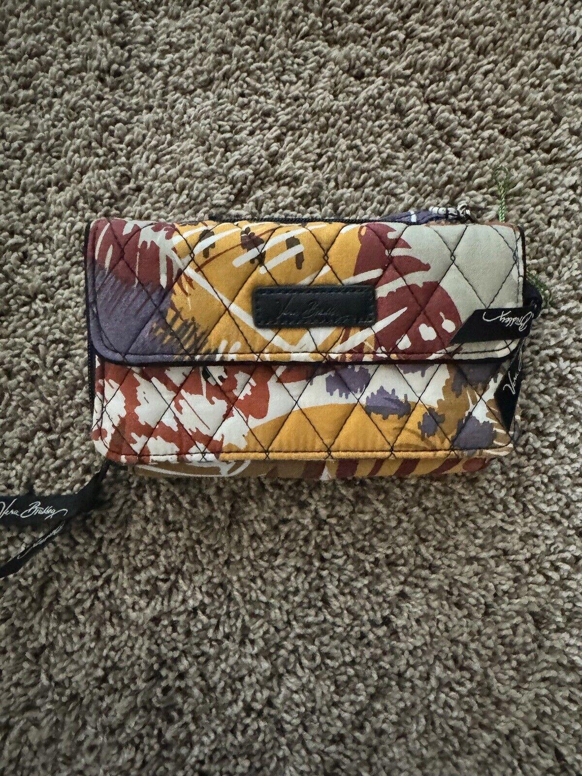 Vera Bradley  Little Crossbody in Painted Feathers . Retired print. NWOT