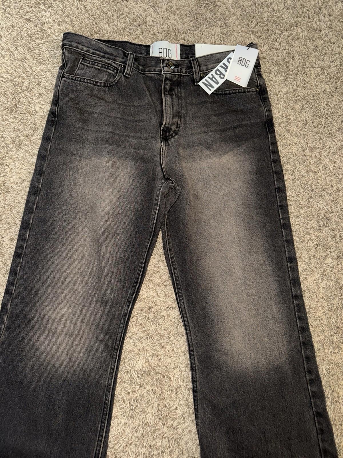 NEW URBAN OUTFITTERS BDG Slacker Relaxed Flared Jean Size 32/30 NWT